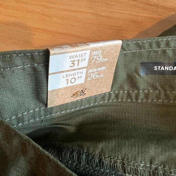 prAna Mens 31"W / 10"Length Standard Double Peak Hiking Short in Cargo Green - Picture 9 of 9